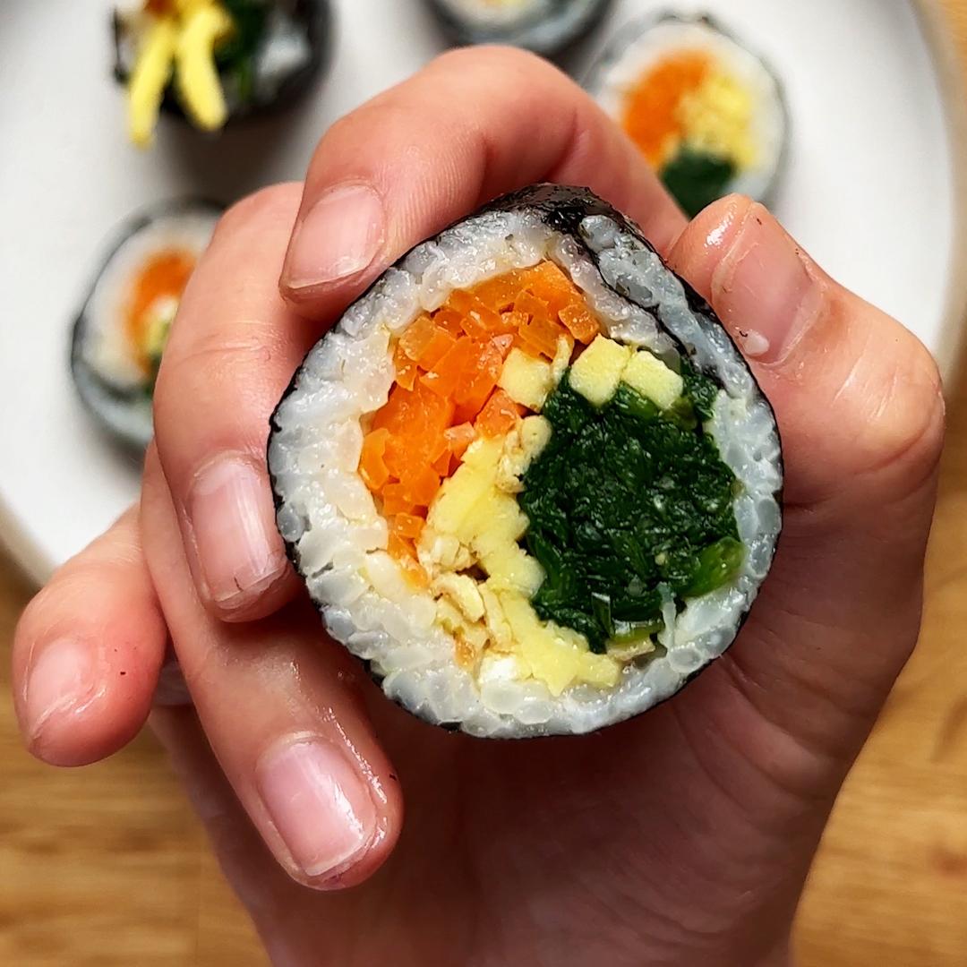 Three Coloured Seaweed Rice Rolls