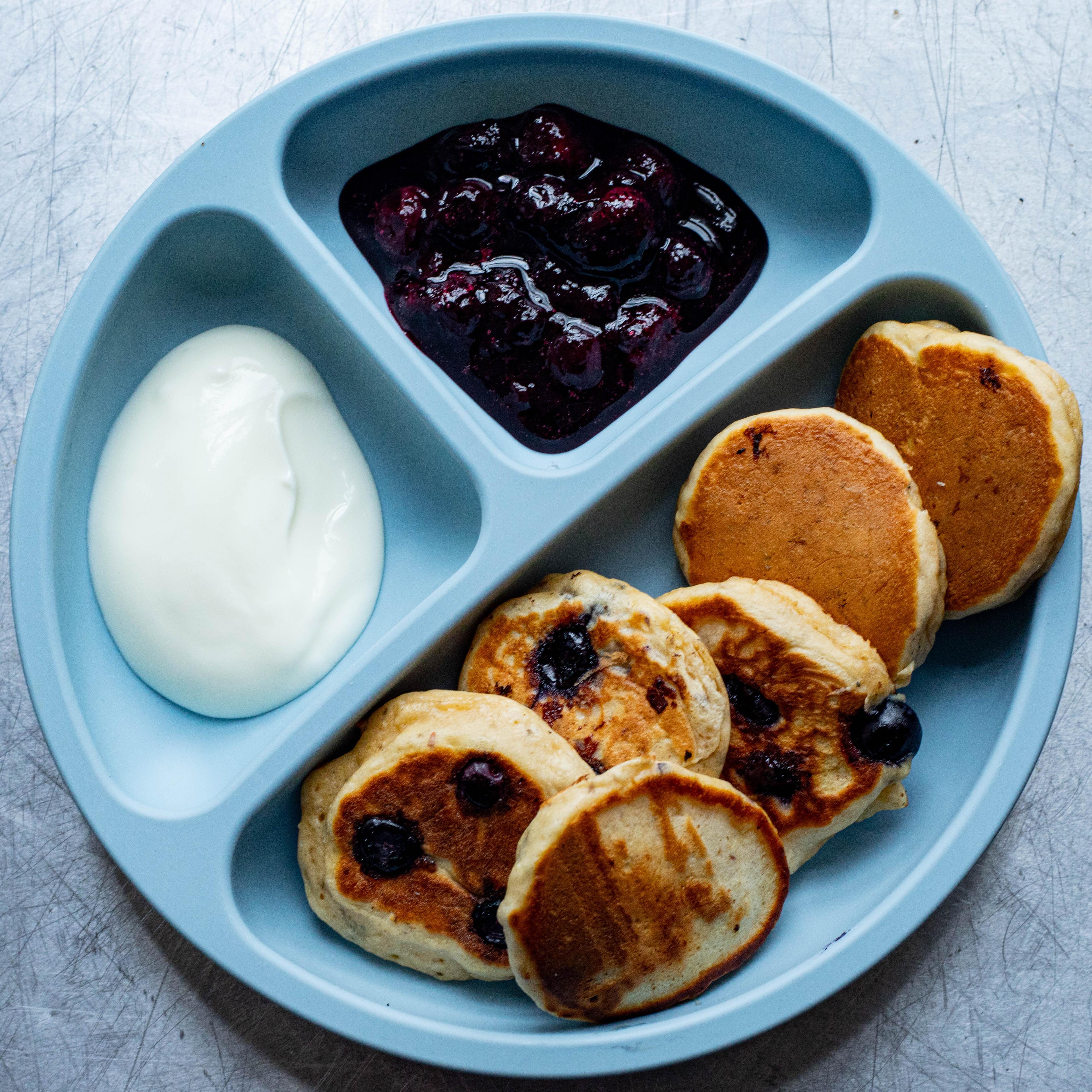 Easy Banana Blueberry Pancakes