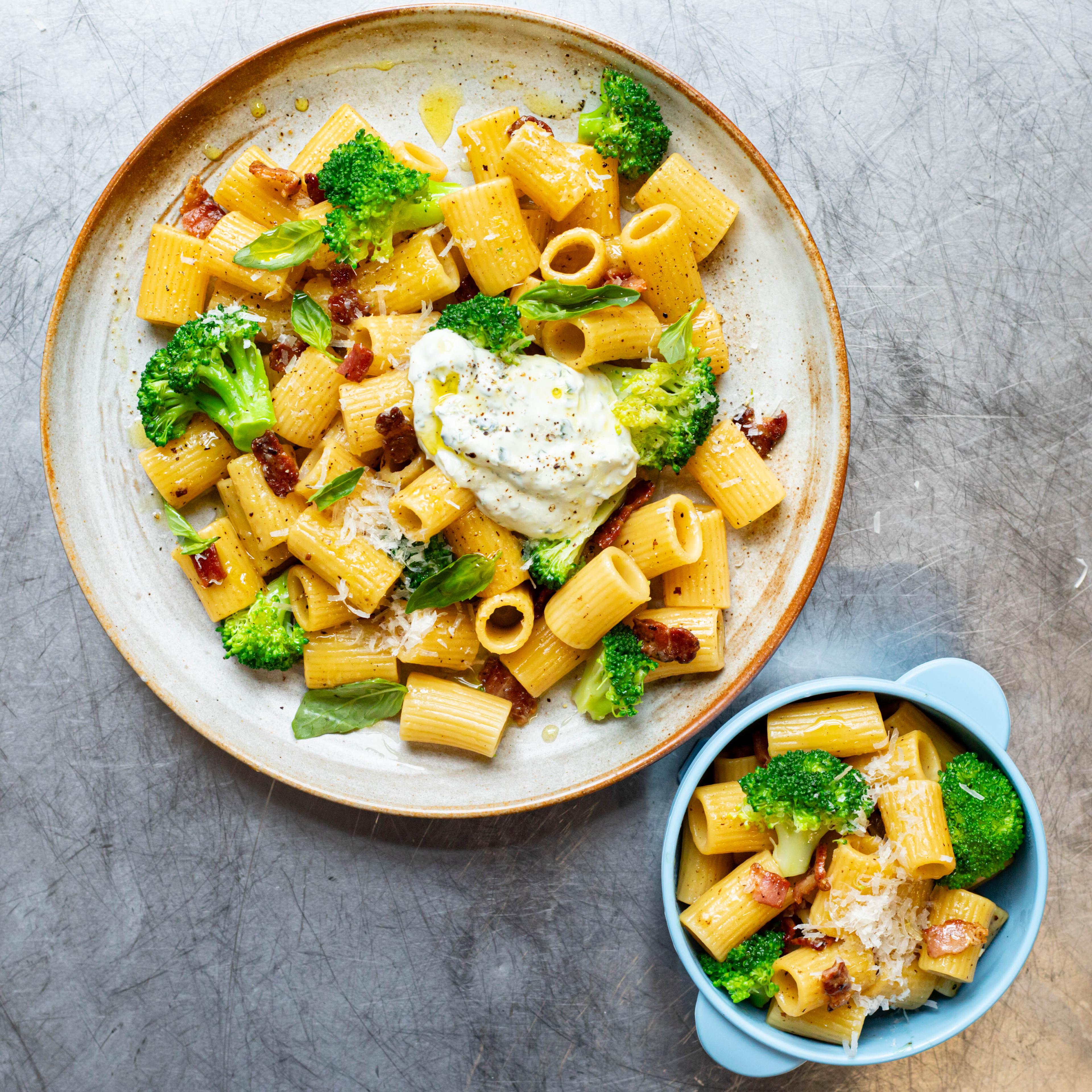 Bacon broccoli pasta